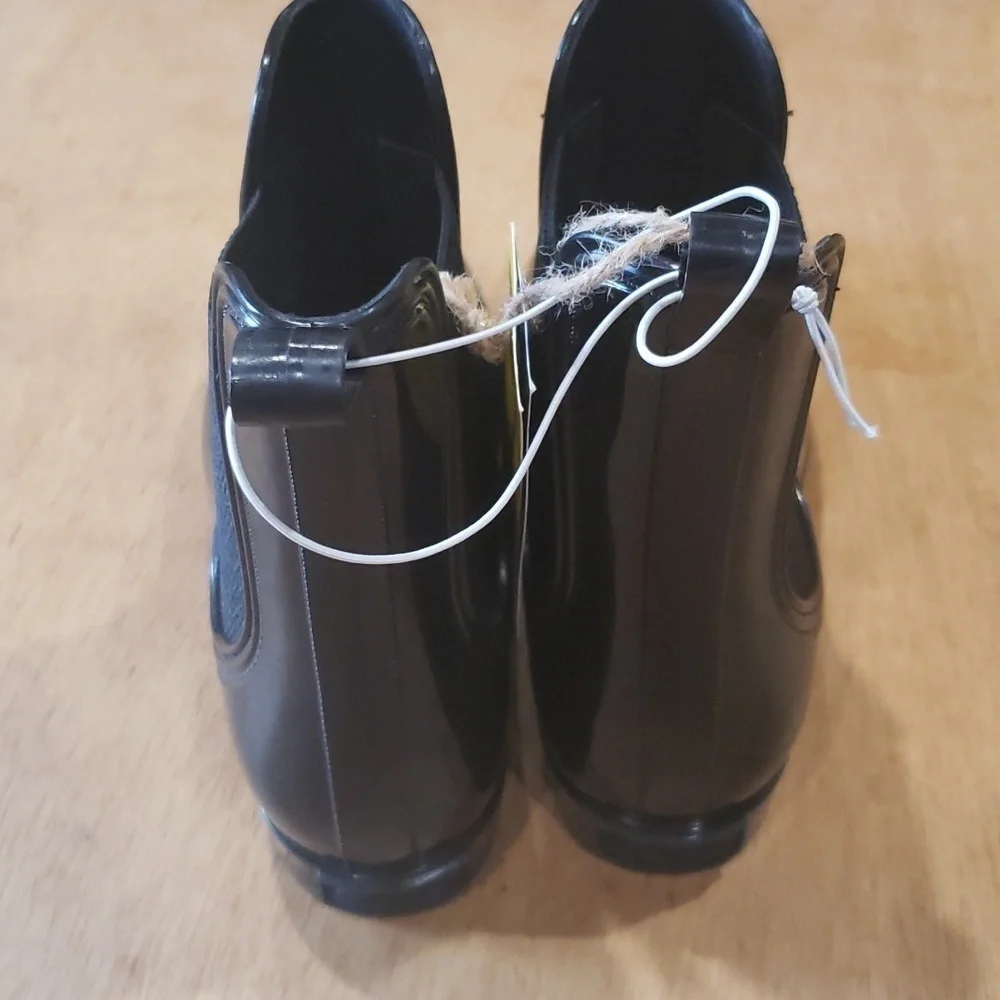 SEVEN7 Dover Short rain ankle booties nwt